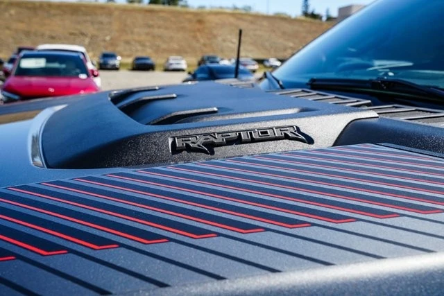 2025 Ford F-150 Raptor 14th Gen - Image 27 of 31