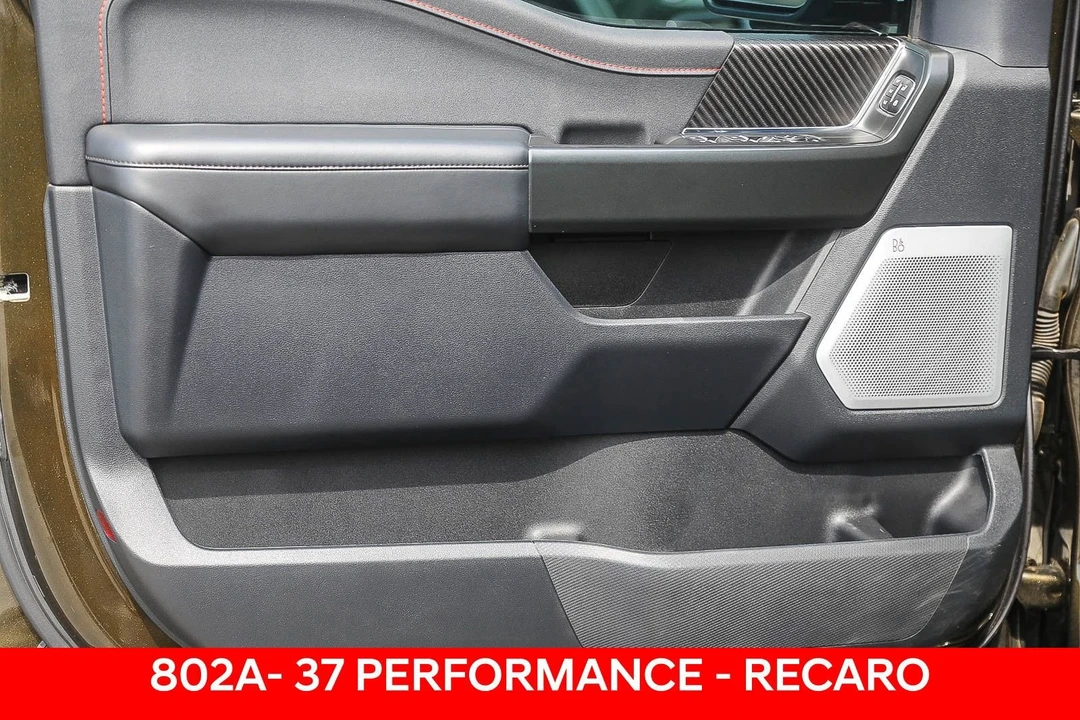 2025 Ford F-150 Raptor 14th Gen - Image 18 of 31