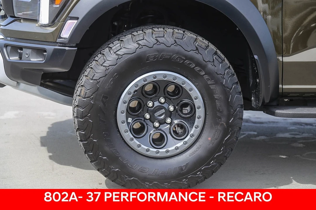 2025 Ford F-150 Raptor 14th Gen - Image 9 of 31