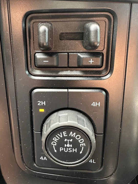 2025 Ford F-150 Raptor 14th Gen - Image 22 of 31