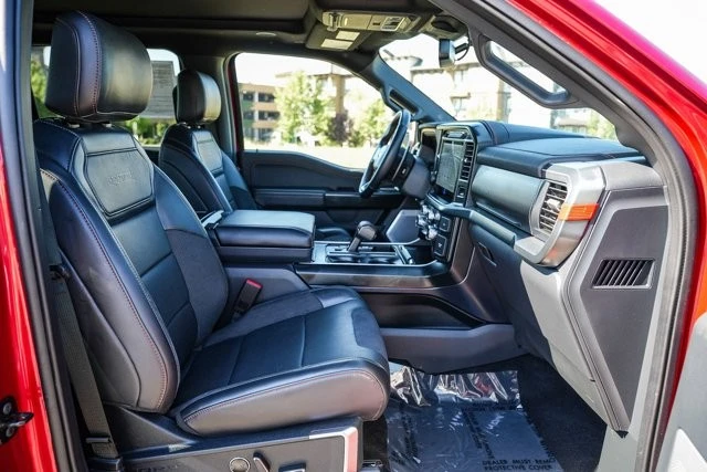 2025 Ford F-150 Raptor 14th Gen - Image 16 of 31