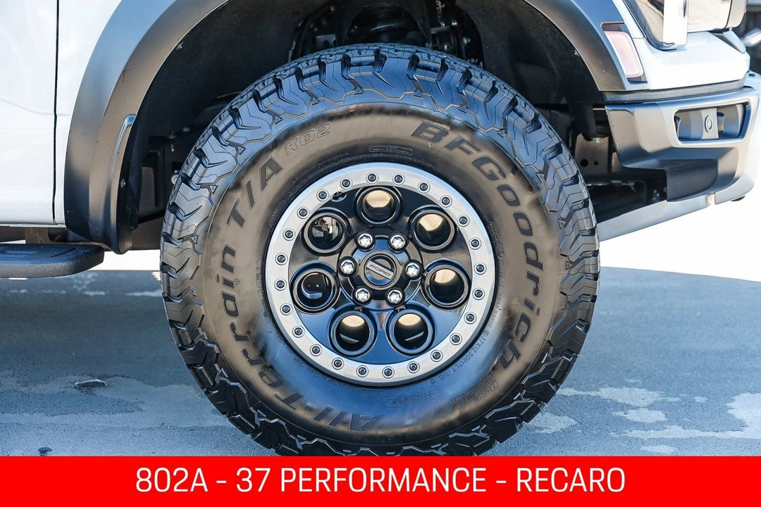 2025 Ford F-150 Raptor 14th Gen - Image 9 of 31