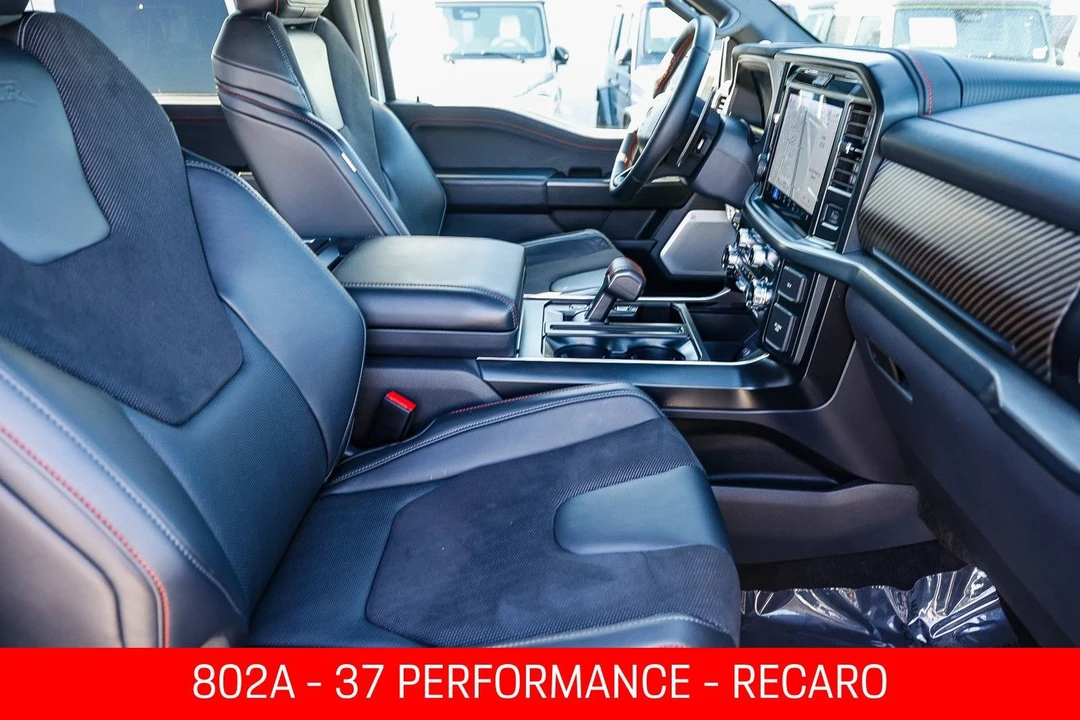 2025 Ford F-150 Raptor 14th Gen - Image 17 of 31