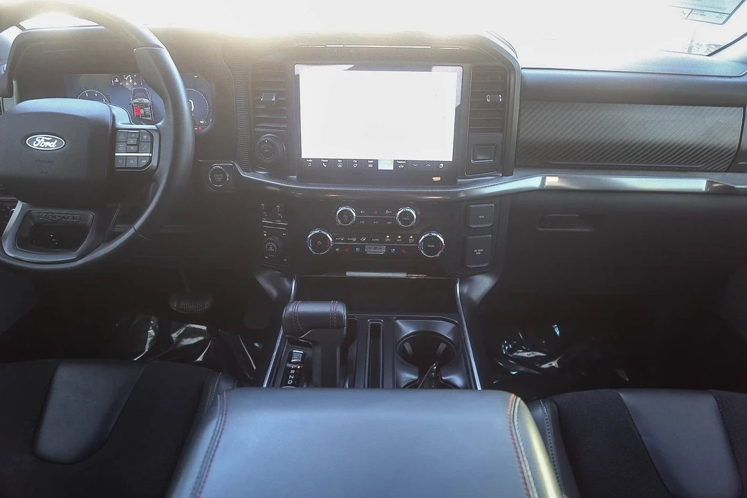 2025 Ford F-150 Raptor 14th Gen - Image 11 of 31