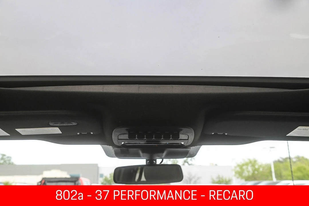 2025 Ford F-150 Raptor 14th Gen - Image 14 of 31