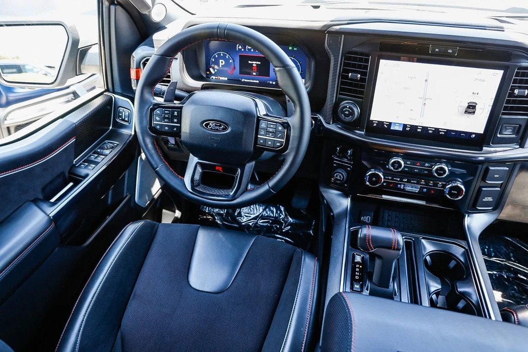 2025 Ford F-150 Raptor 14th Gen - Image 14 of 31