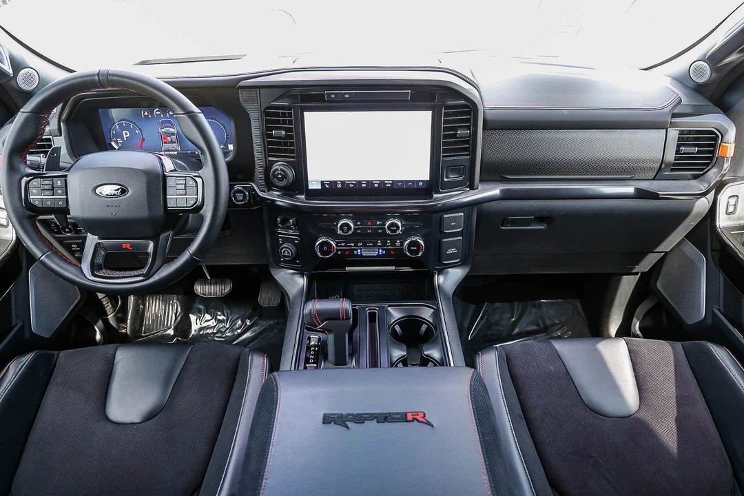 2025 Ford F-150 Raptor 14th Gen - Image 10 of 31