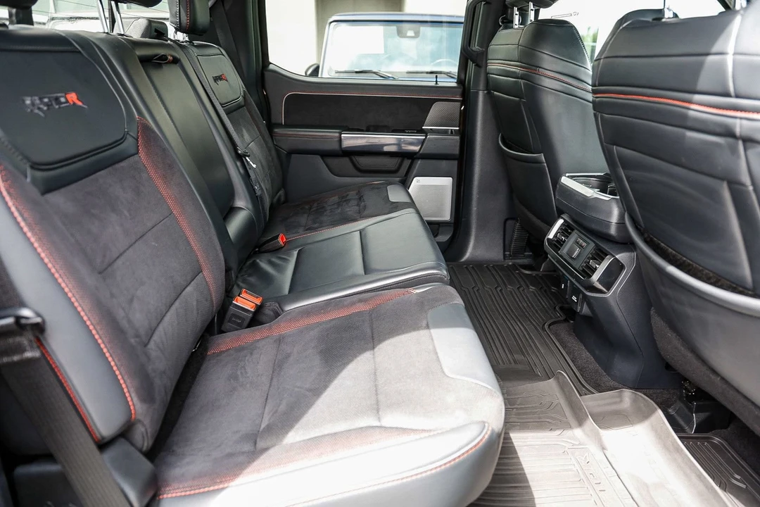 2025 Ford F-150 Raptor 14th Gen - Image 18 of 31