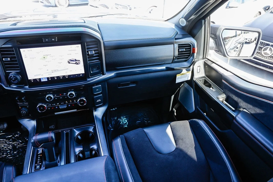 2025 Ford F-150 Raptor 14th Gen - Image 15 of 31