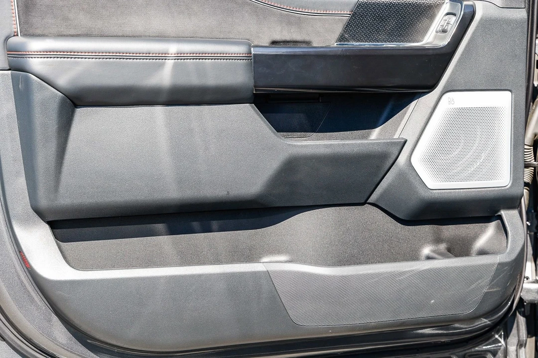 2025 Ford F-150 Raptor 14th Gen - Image 21 of 31