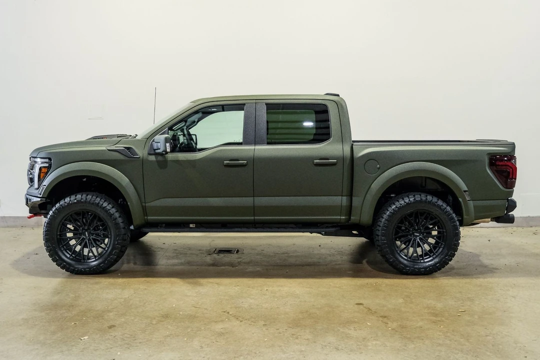 2025 Ford F-150 Raptor 14th Gen - Image 9 of 12