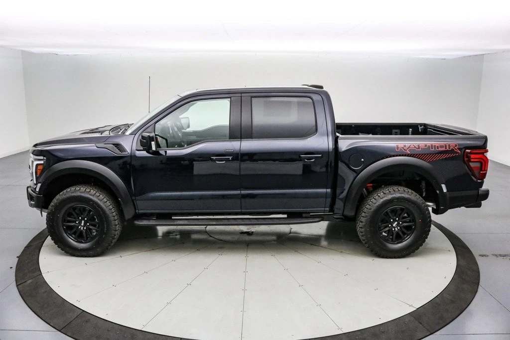 2025 Ford F-150 Raptor 14th Gen - Image 9 of 21