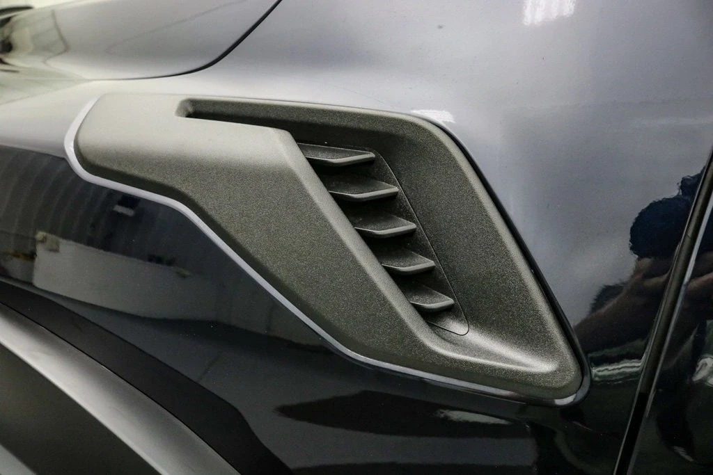 2025 Ford F-150 Raptor 14th Gen - Image 18 of 21