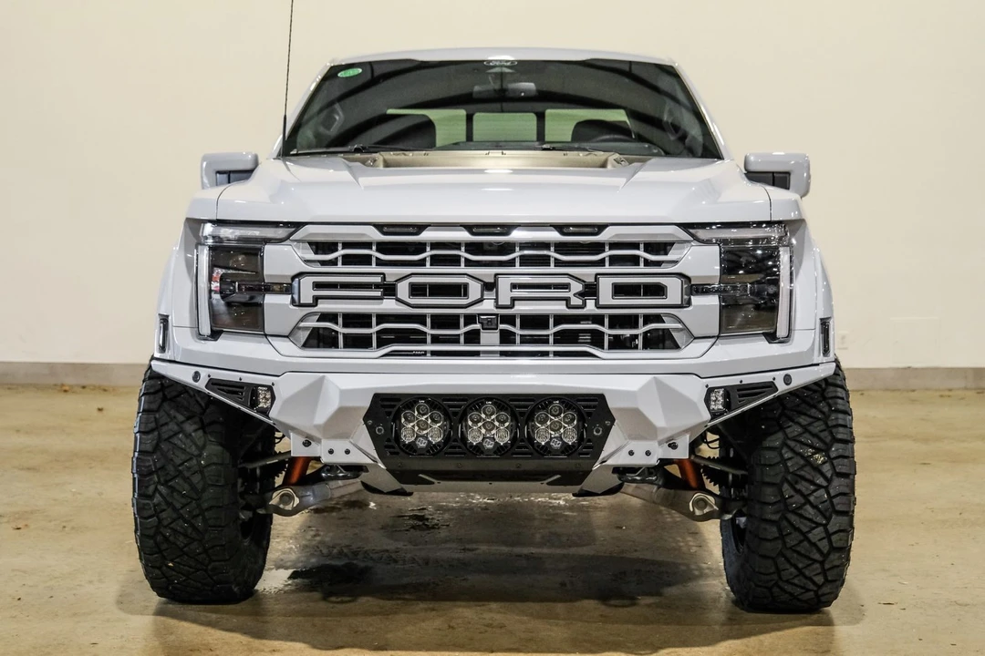 2025 Ford F-150 Raptor 14th Gen - Image 2 of 12