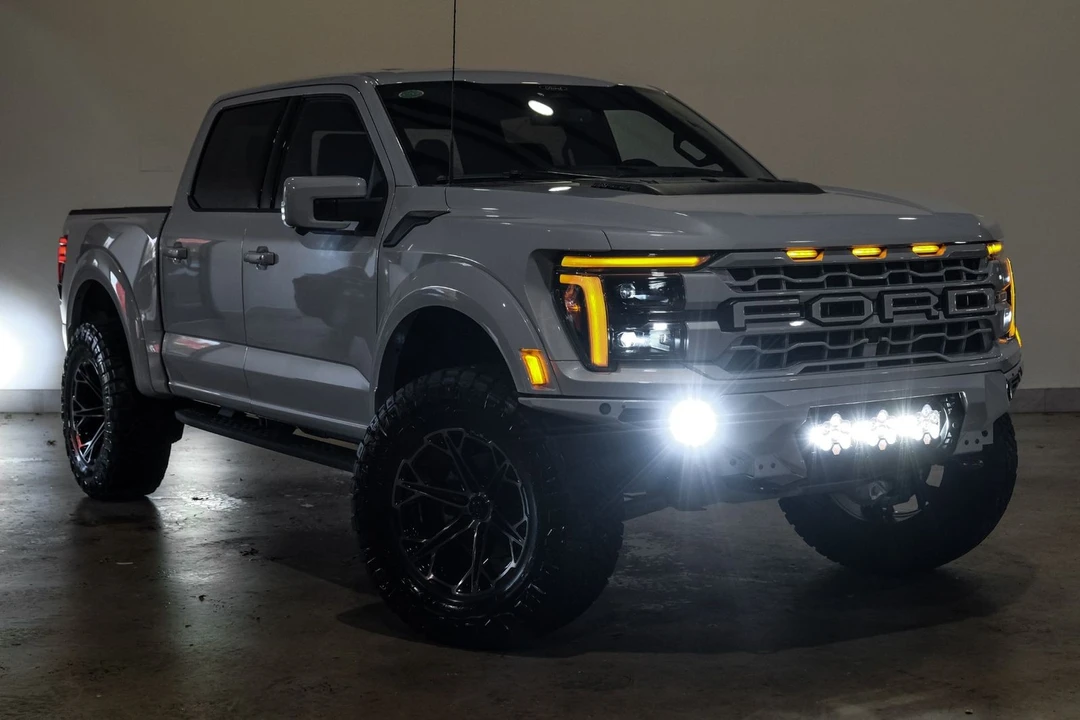 2025 Ford F-150 Raptor 14th Gen - Image 6 of 12