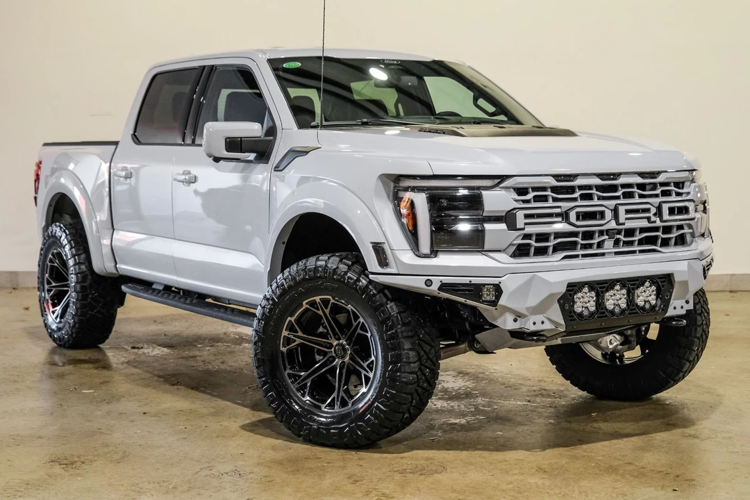 2025 Ford F-150 Raptor 14th Gen - Image 5 of 12