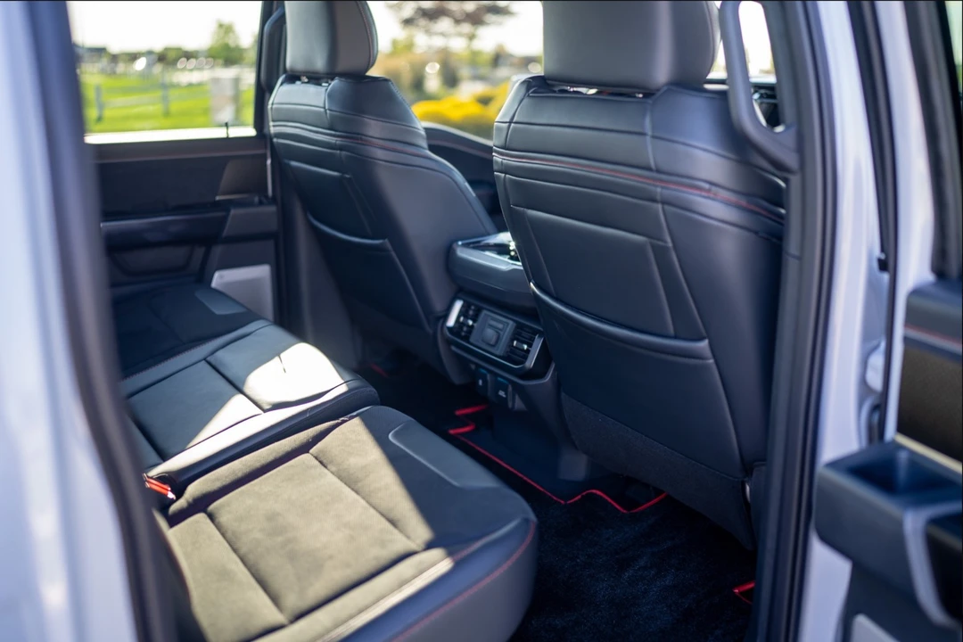 2025 Ford F-150 Raptor 14th Gen - Image 17 of 22