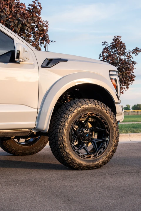2025 Ford - Image 12 of 26