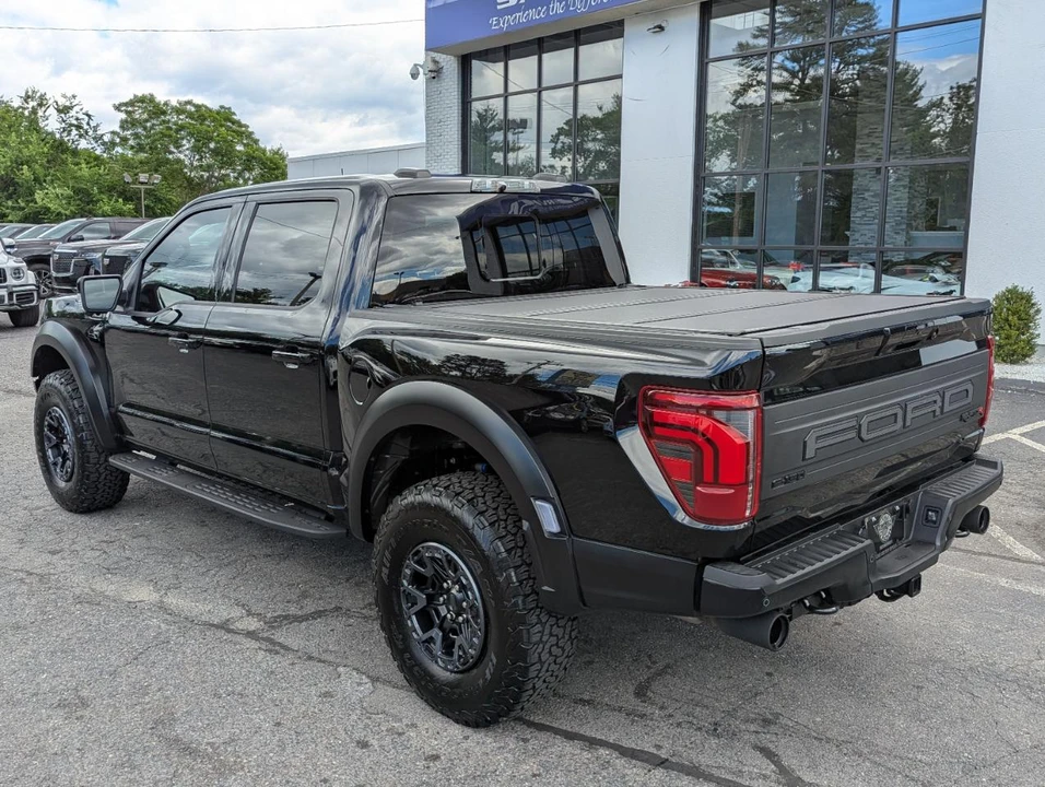 2025 Ford F-150 Raptor 14th Gen - Image 10 of 31