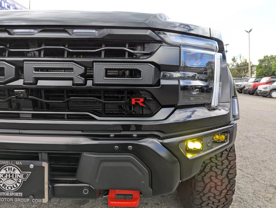 2025 Ford F-150 Raptor 14th Gen - Image 12 of 31