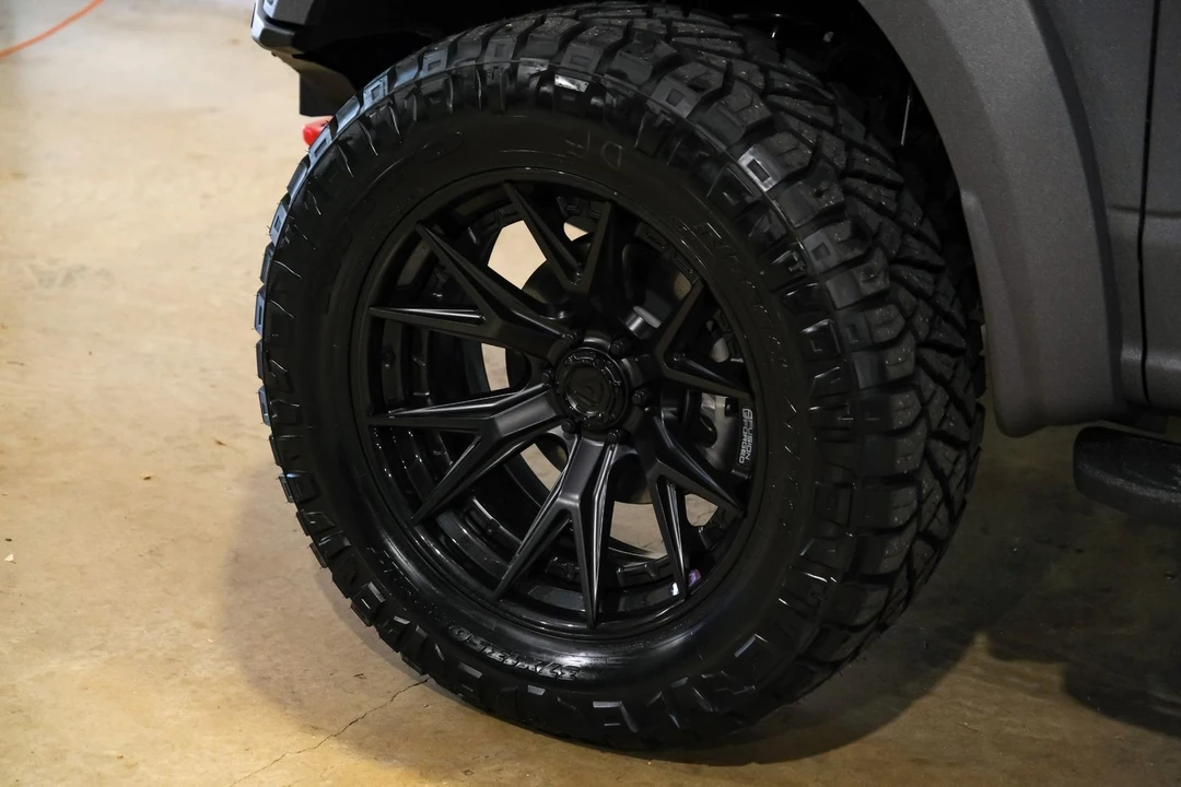 2025 Ford F-150 Raptor 14th Gen - Image 11 of 12