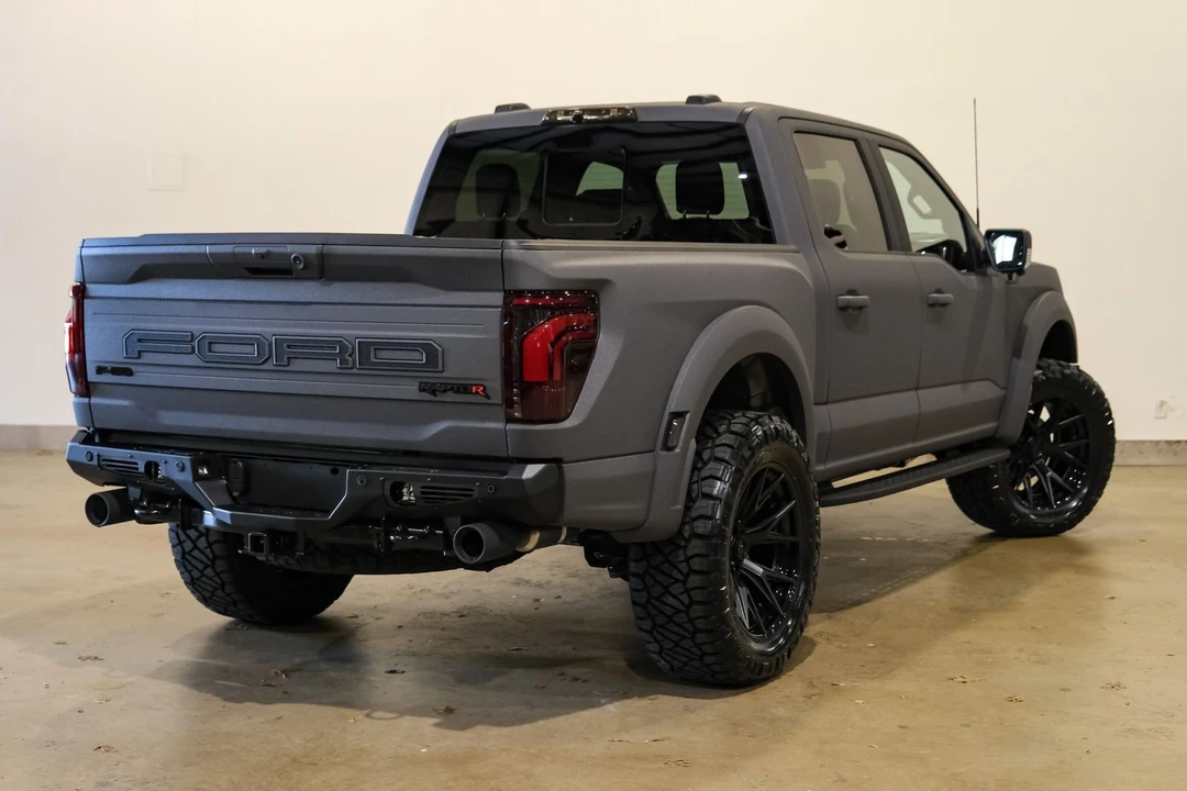 2025 Ford F-150 Raptor 14th Gen - Image 8 of 12
