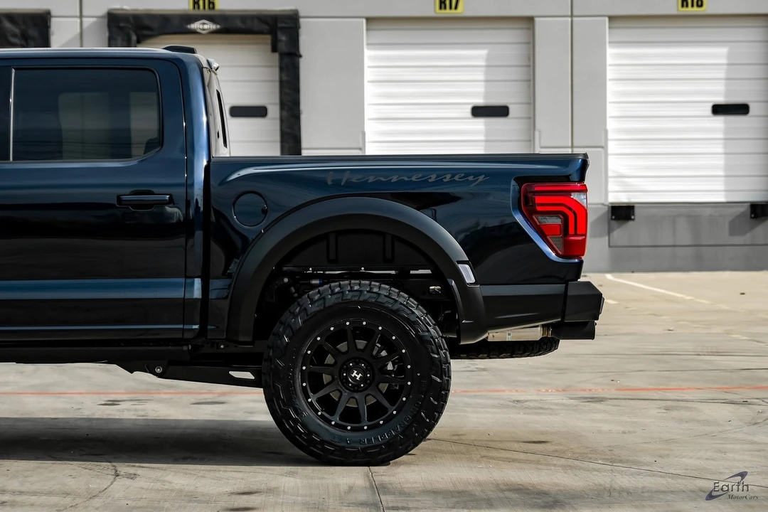 2025 Hennessey - Image 7 of 12