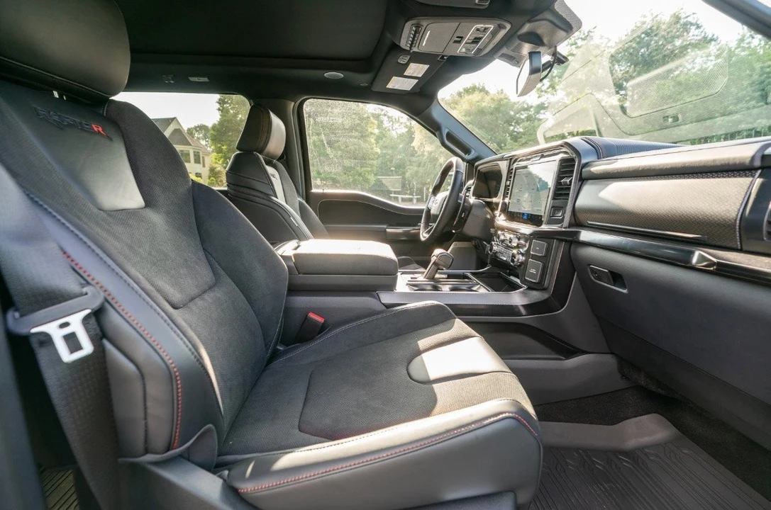 2025 Hennessey - Image 5 of 8