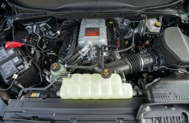 2025 Hennessey - Image 7 of 8