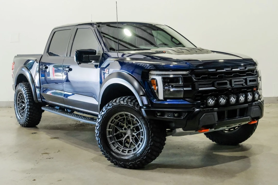 2025 Ford F-150 Raptor 14th Gen - Image 5 of 12