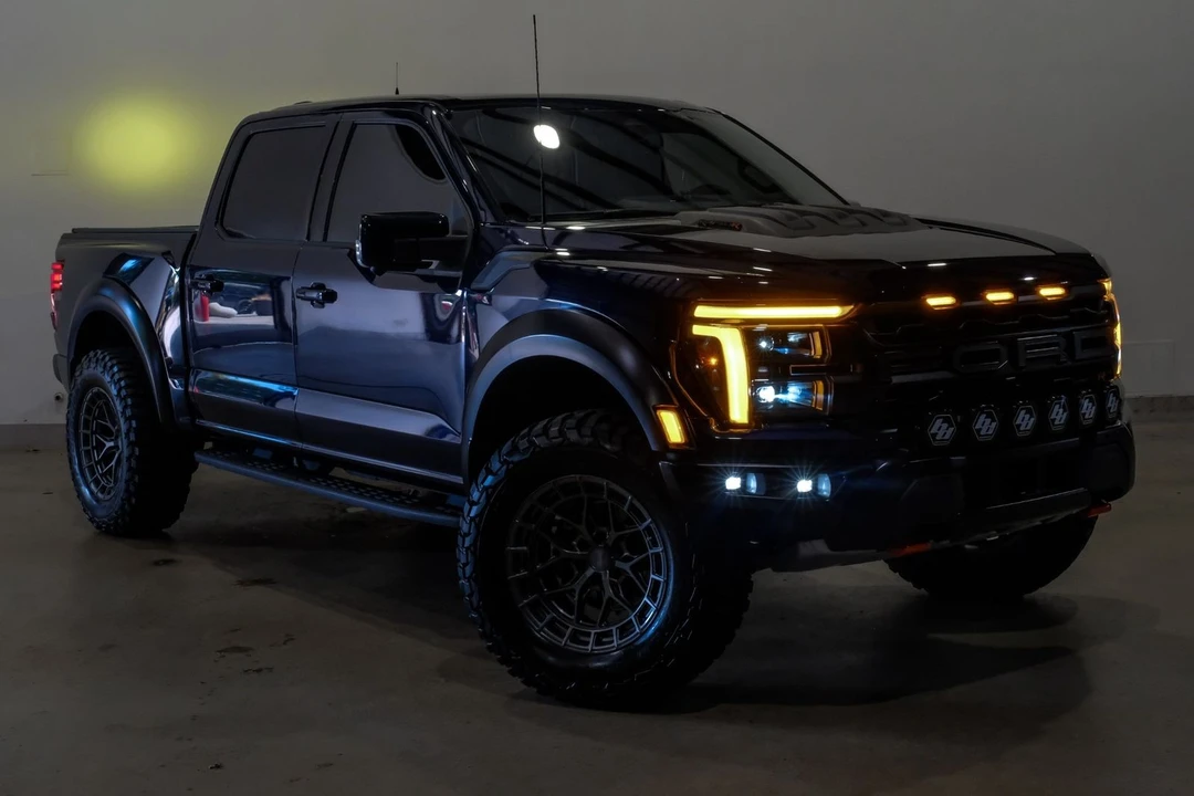 2025 Ford F-150 Raptor 14th Gen - Image 9 of 12