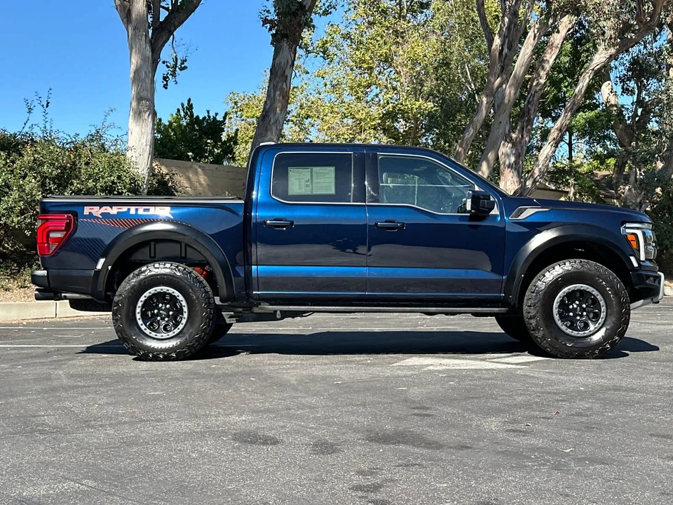 2025 Ford F-150 Raptor 14th Gen - Image 8 of 26