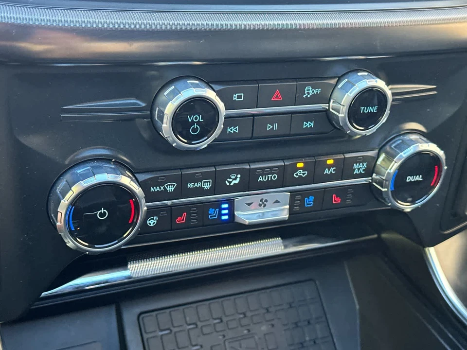 2025 Ford F-150 Raptor 14th Gen - Image 19 of 26