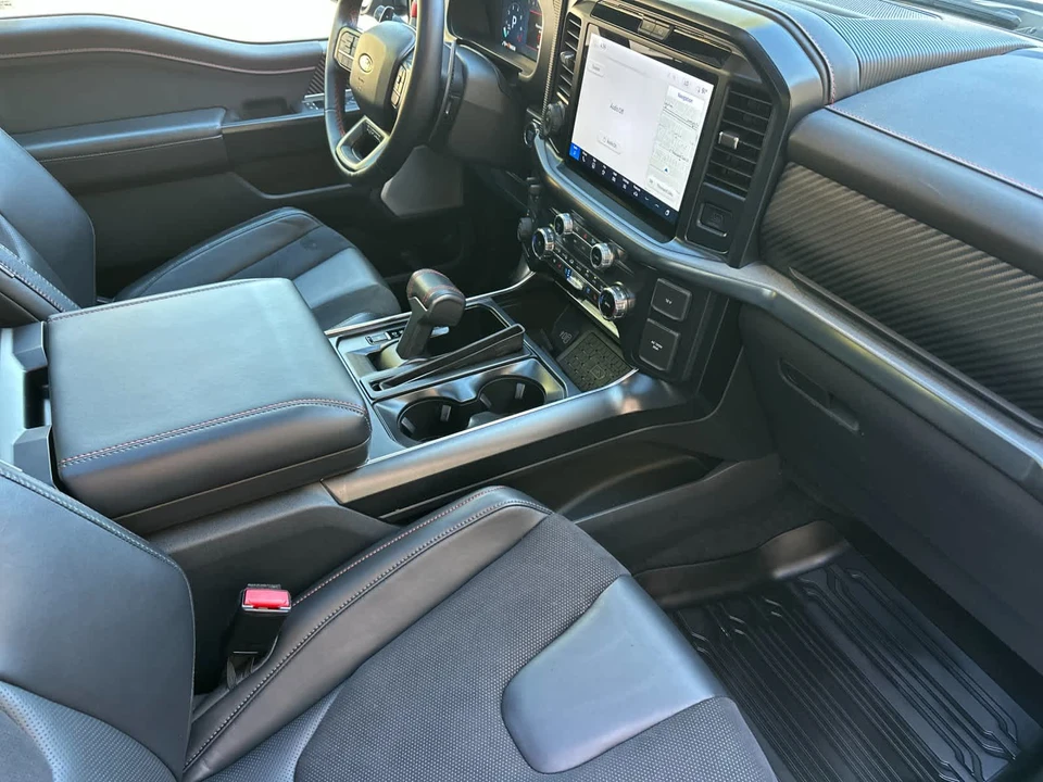 2025 Ford F-150 Raptor 14th Gen - Image 15 of 26
