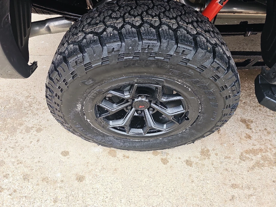 2025 Ford F-150 14th Gen - Image 12 of 31
