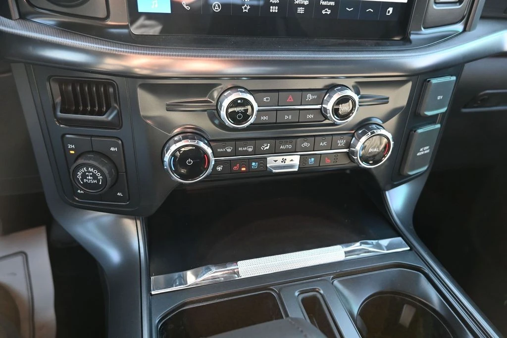 2025 Ford F-150 14th Gen - Image 23 of 30