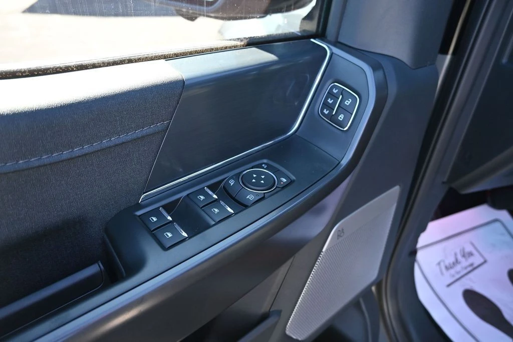 2025 Ford F-150 14th Gen - Image 14 of 30
