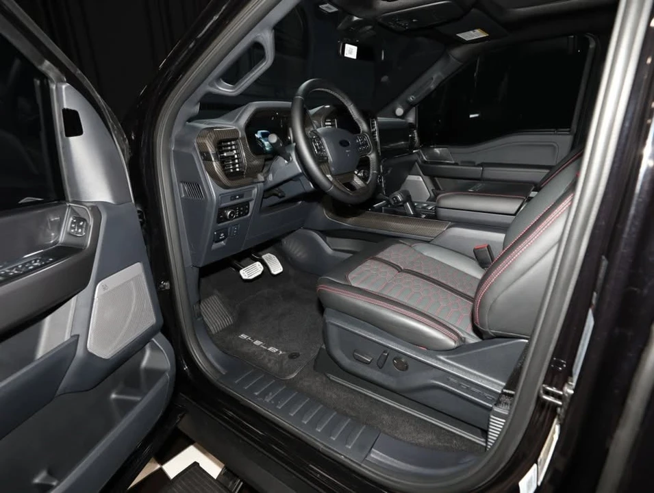 2025 Ford Shelby Mustang - Image 2 of 20