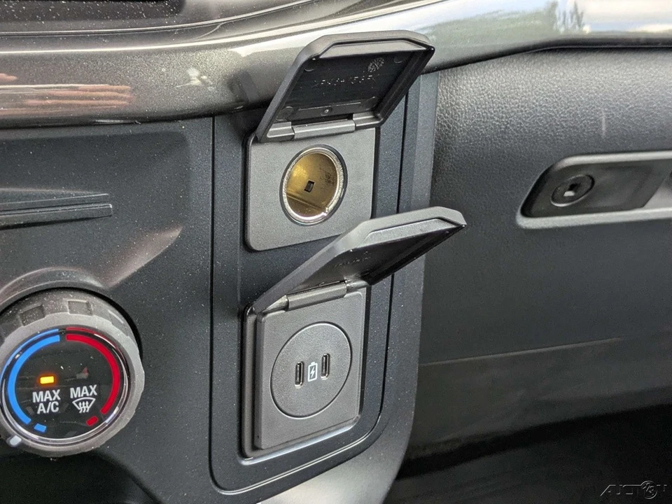 2025 Ford F-150 14th Gen - Image 14 of 18