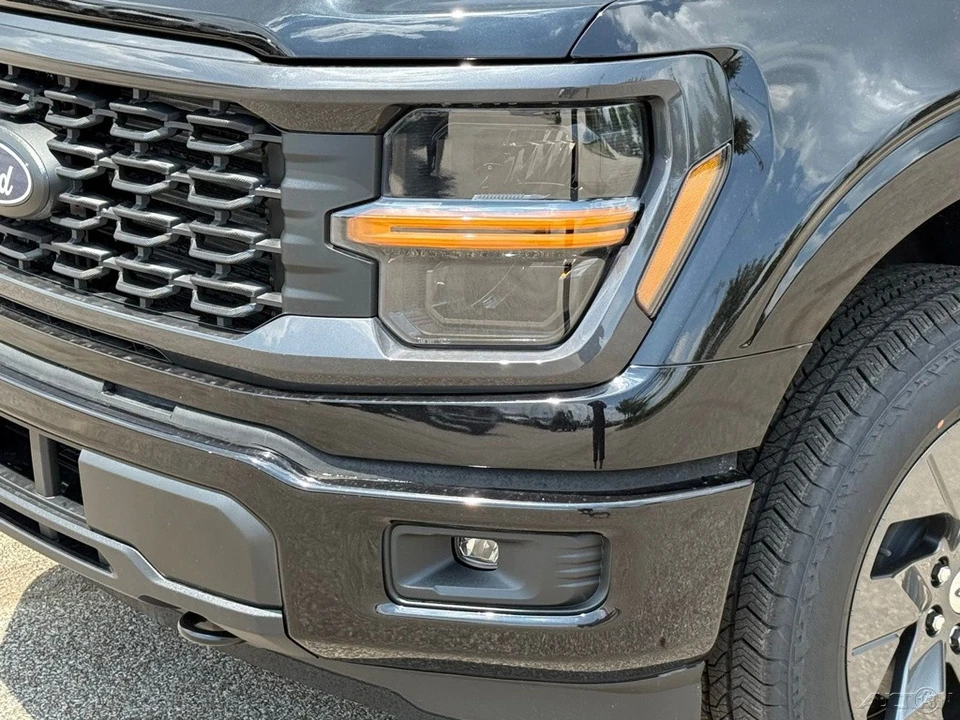 2025 Ford F-150 14th Gen - Image 11 of 12