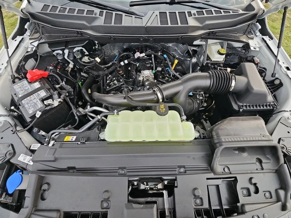 2025 Ford F-150 14th Gen - Image 20 of 21