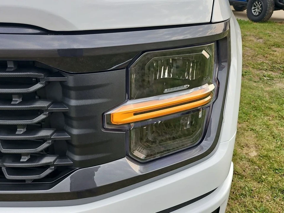 2025 Ford F-150 14th Gen - Image 18 of 21