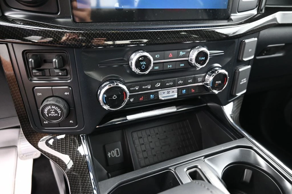 2025 Ford F-150 14th Gen - Image 19 of 31