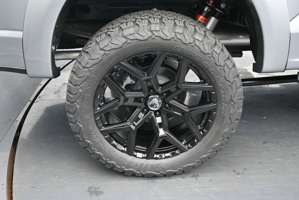 2025 Ford F-Series - Image 9 of 31