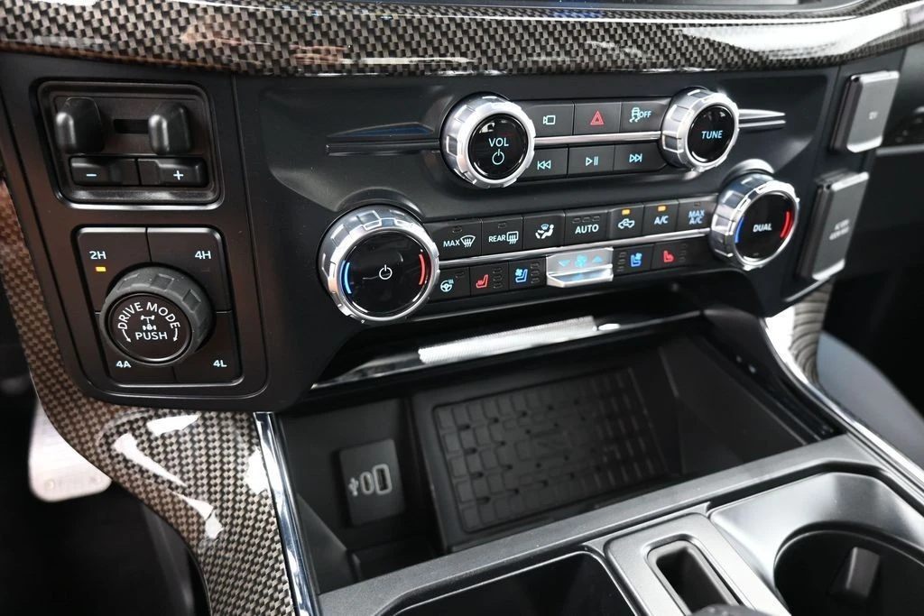 2025 Ford F-150 14th Gen - Image 20 of 31