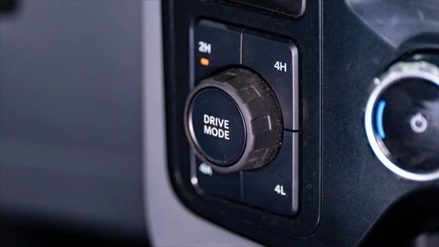 2025 Ford F-150 14th Gen - Image 19 of 23