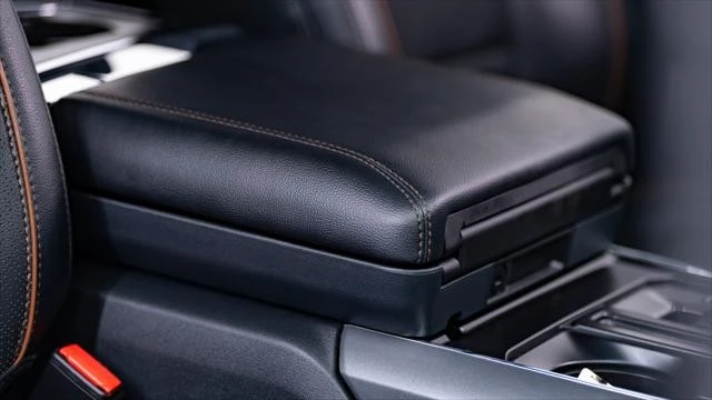 2025 Ford F-150 14th Gen - Image 26 of 31