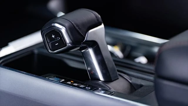2025 Ford - Image 24 of 27