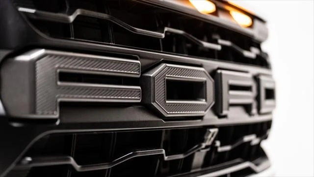 2025 Ford F-150 Raptor 14th Gen - Image 28 of 31