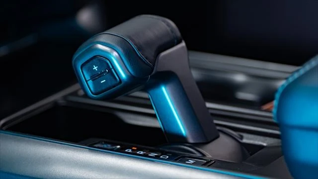 2025 Ford F-150 14th Gen - Image 18 of 31